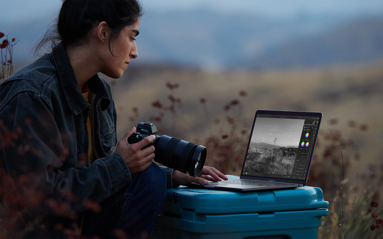 Apple-MacBook-Pro-photographer-photo